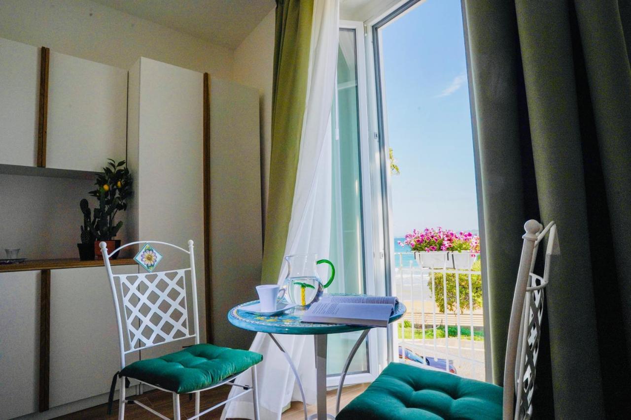 Aquamar Bed And Breakfast Crotone Exterior photo