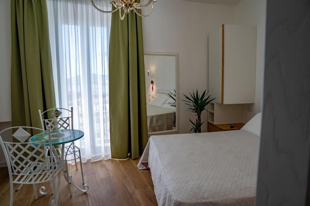 Aquamar Bed And Breakfast Crotone Exterior photo