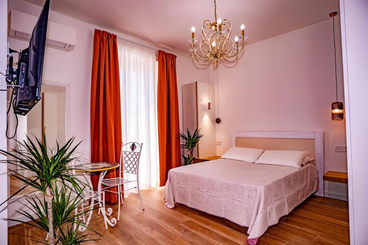 Aquamar Bed And Breakfast Crotone Exterior photo