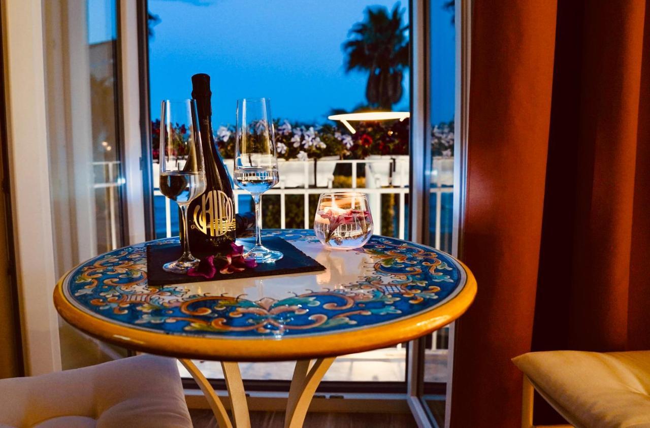Aquamar Bed And Breakfast Crotone Exterior photo