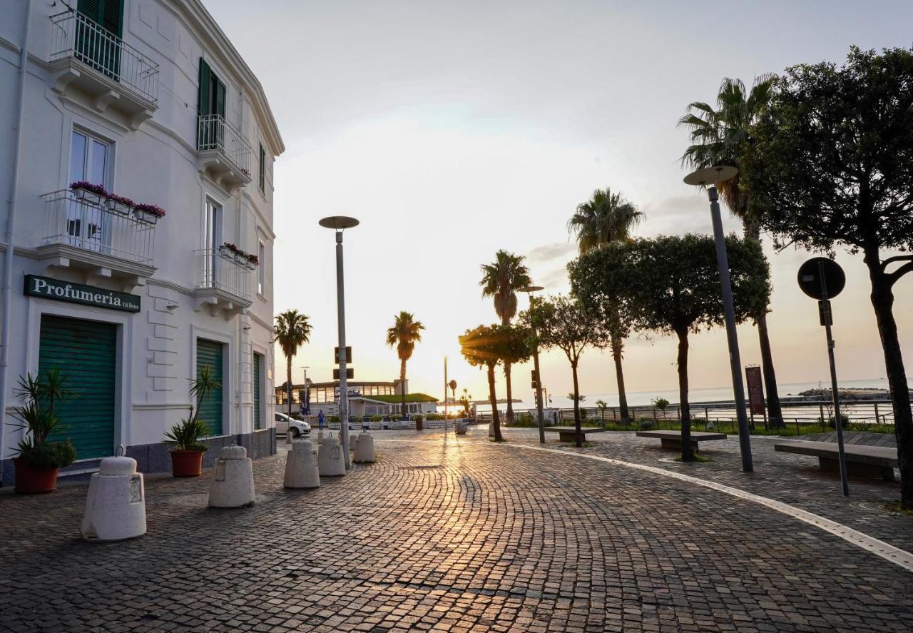 Aquamar Bed And Breakfast Crotone Exterior photo
